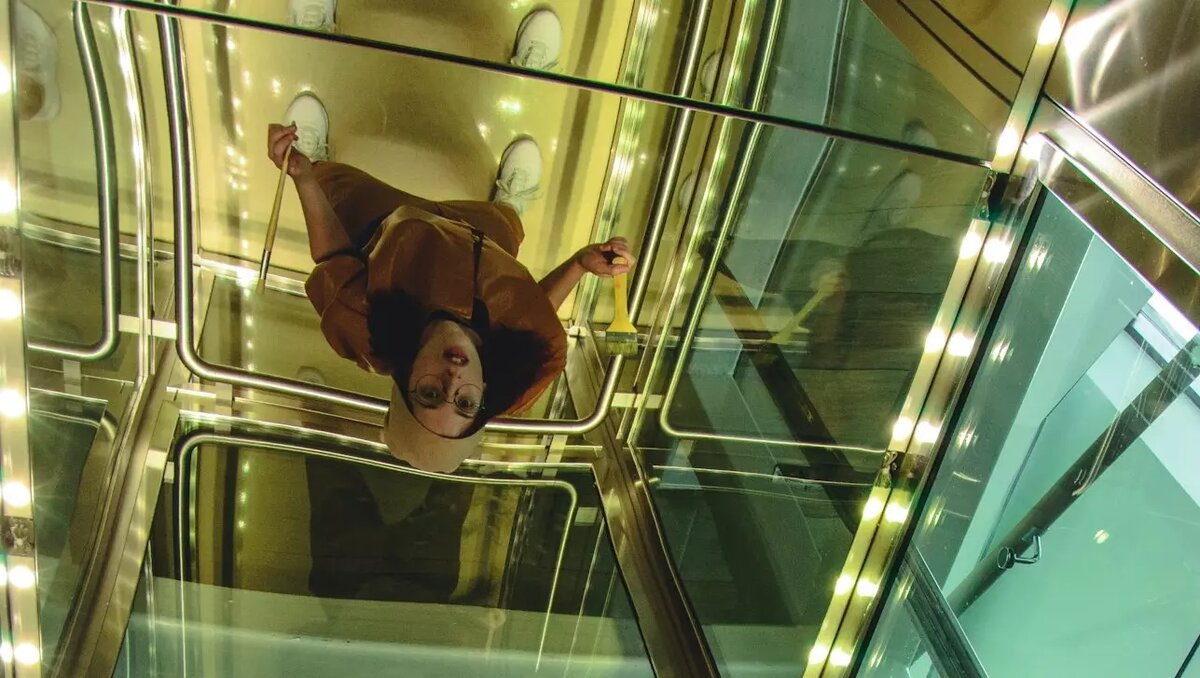     В Ростовской области проводится постепенная работа по замене изношенных лифтов. Сколько предстоит их поменять и почему не хватает денег, в материале RostovGazeta.