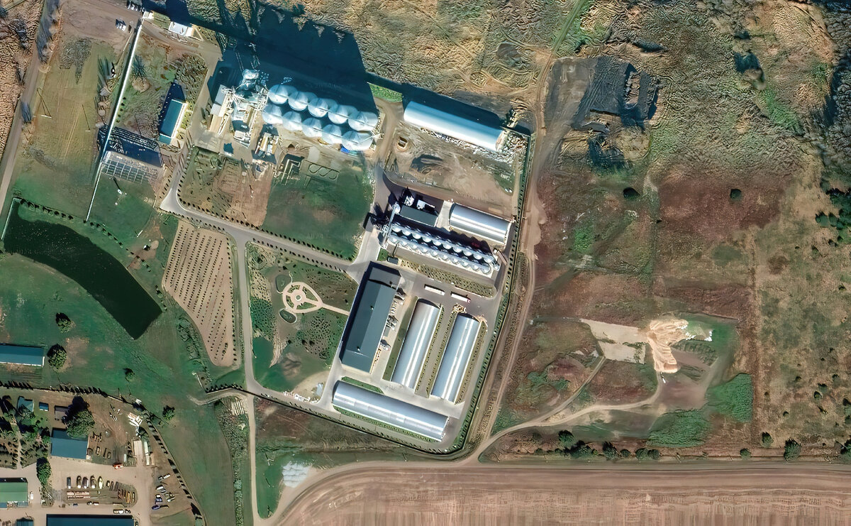 Элеватор 30000 т и семенной завод 10 т/ч