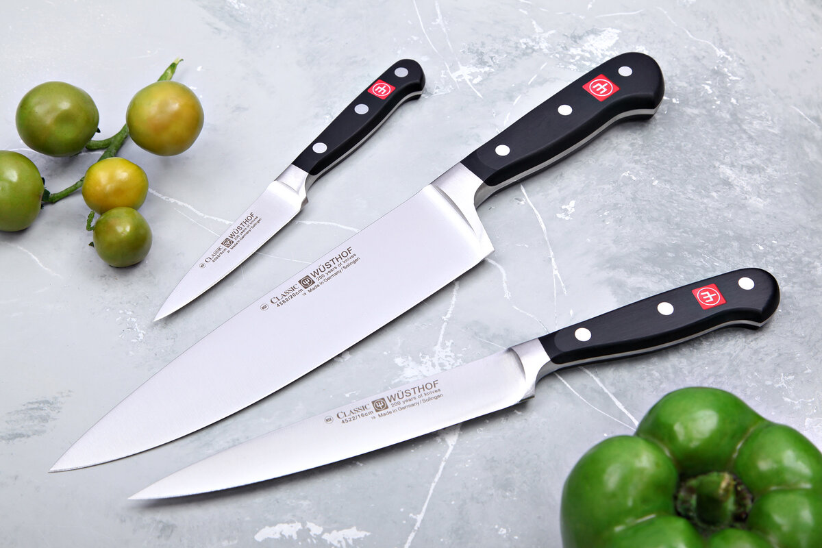 В поварскую тройку входят три ножа для любых кухонных задач
