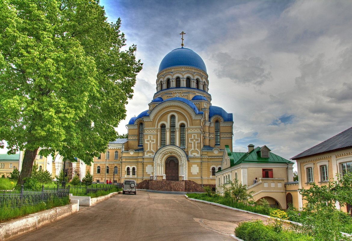 Монастырь тихонова пустынь фото