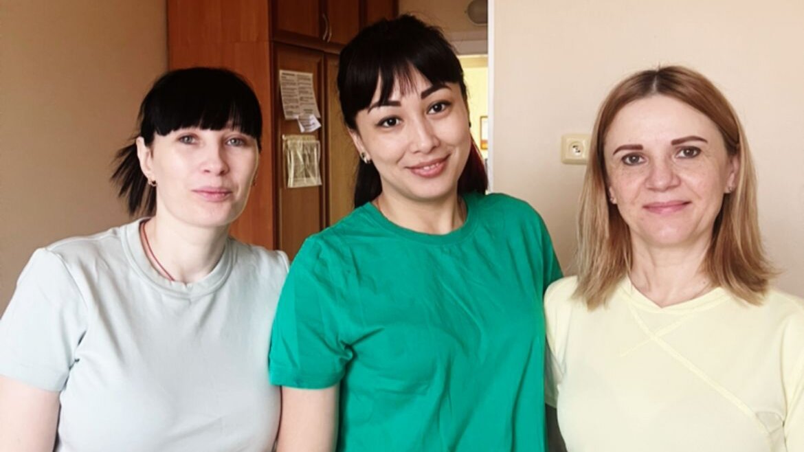 Нас не сломить!!! Коллеги по палате, мамочки особенных деток. 😘😘😘 Фото на память.