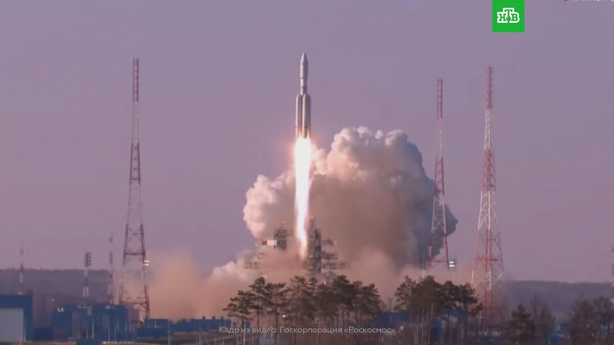      Ракета-носитель       «Ангара-А5»    впервые стартовала с Восточного