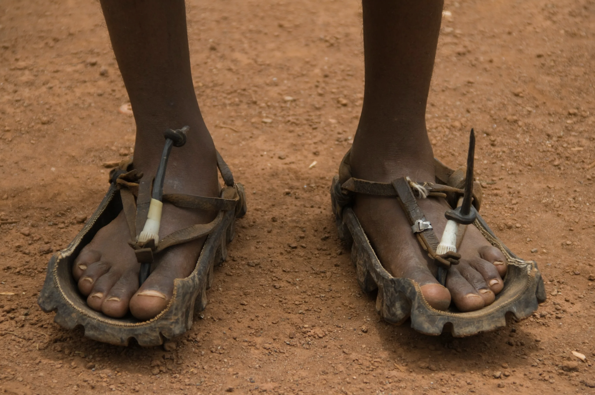 Типичная обувь для Черной Африки