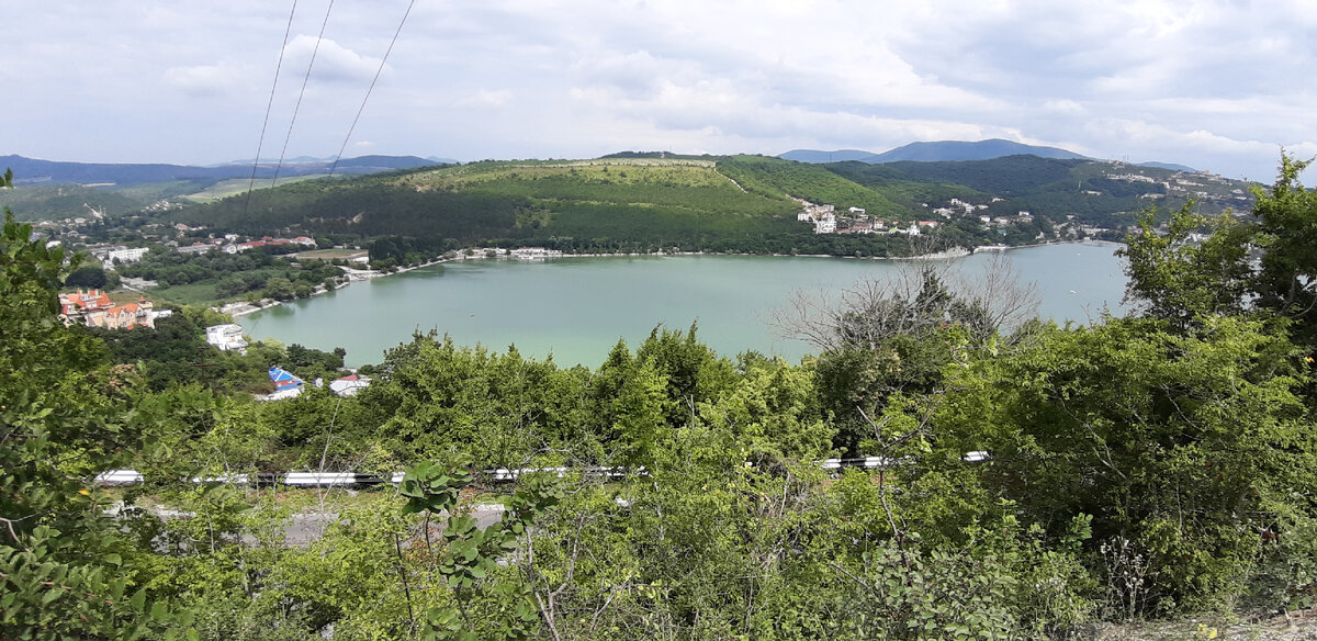 Озеро Абрау. Вид со смотровой площадки