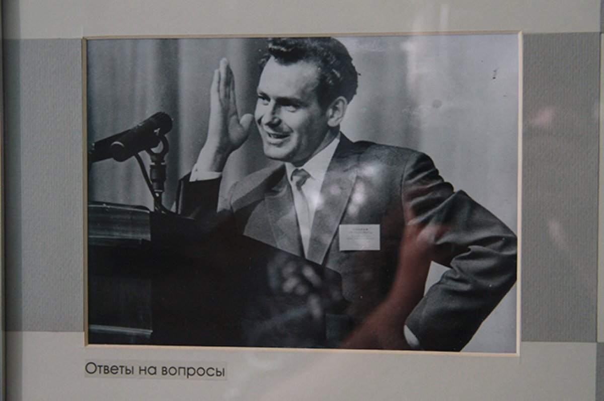    После полета в космос жизнь Германа Титова круто изменилась.