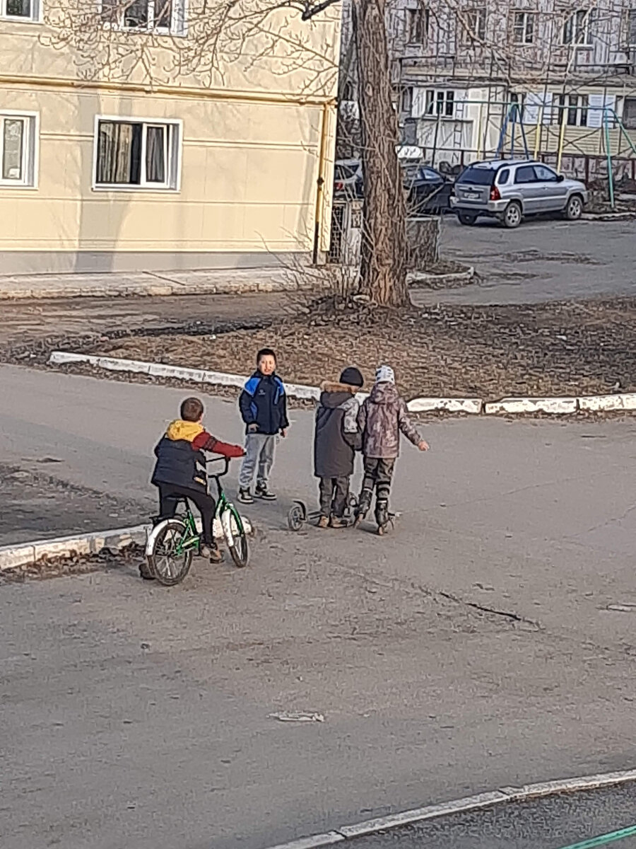Помощники подъехали. Спасли ситуацию.