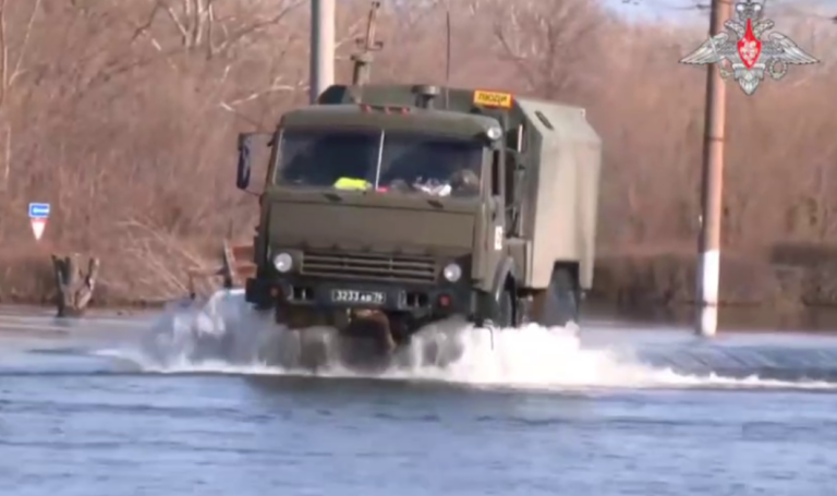    Военные из Ясненского соединения РВСН эвакуировали 327 пострадавших от паводка оренбуржцев Кристина Просвиркина