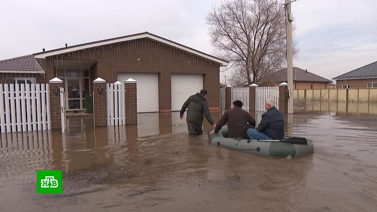   Элитный поселок под Оренбургом превратился в Венецию