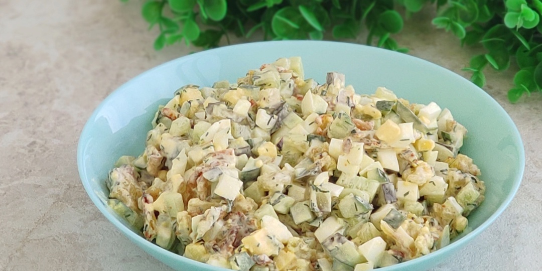 Так дёшево, но так вкусно: заурядный салат стал нашим любимчиком, делюсь рецептом