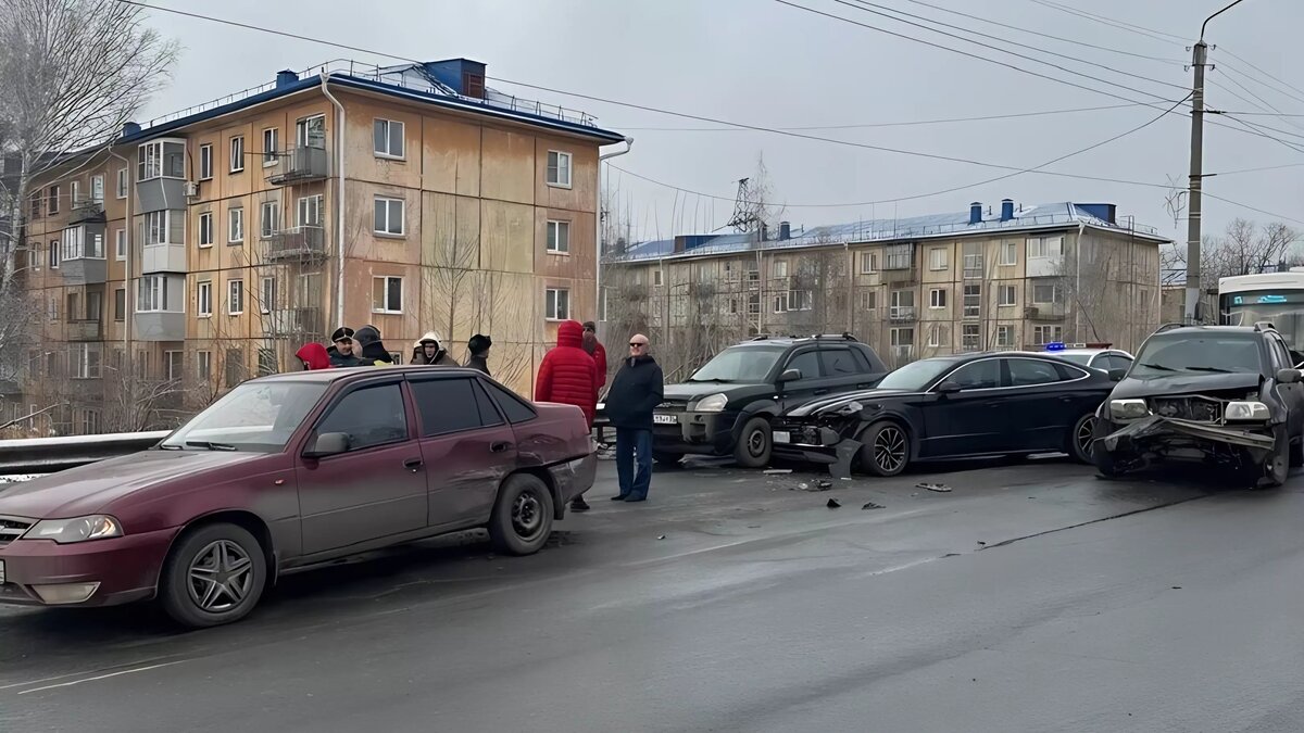 Не справился с управлением. В массовом ДТП в Омске пострадал 7-летний  мальчик | gorod55.ru | Дзен