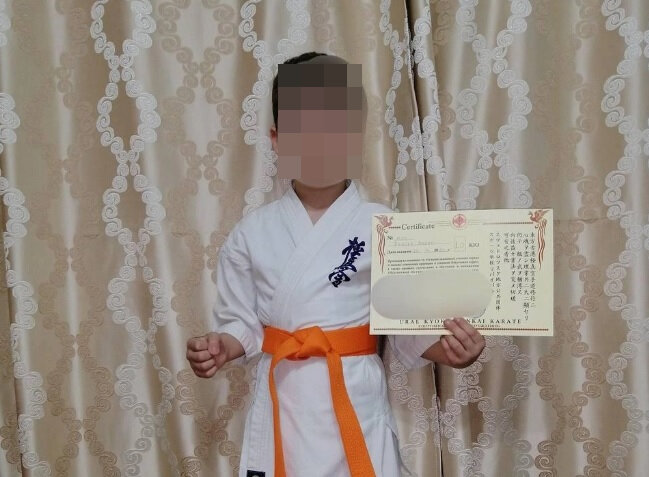 Мальчик занимался единоборствами. В переходном возрасте у него начались проблемы в школе. Фото: соцсети.