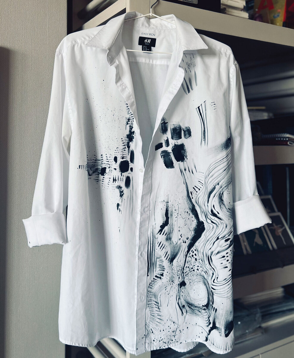 Ручная роспись старой рубашки от художницы Алисы Кнатько