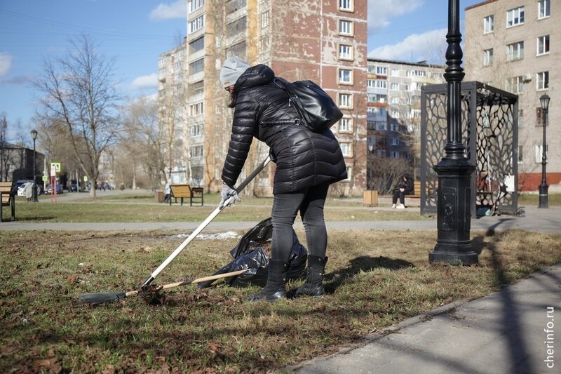    Субботник прошел 11 апреля в сквере у дома № 12 по улице Гоголя.