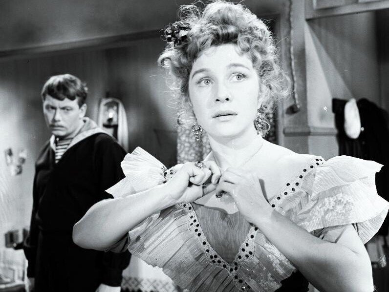 Нинель Мышкова в молодости