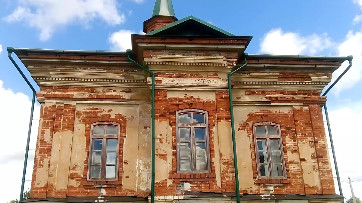     В деревне Маскара Кукморского района проведут ремонтно-реставрационные работы в первой Соборной мечети 1791 года. Такая информация размещена на портале госзакупок.