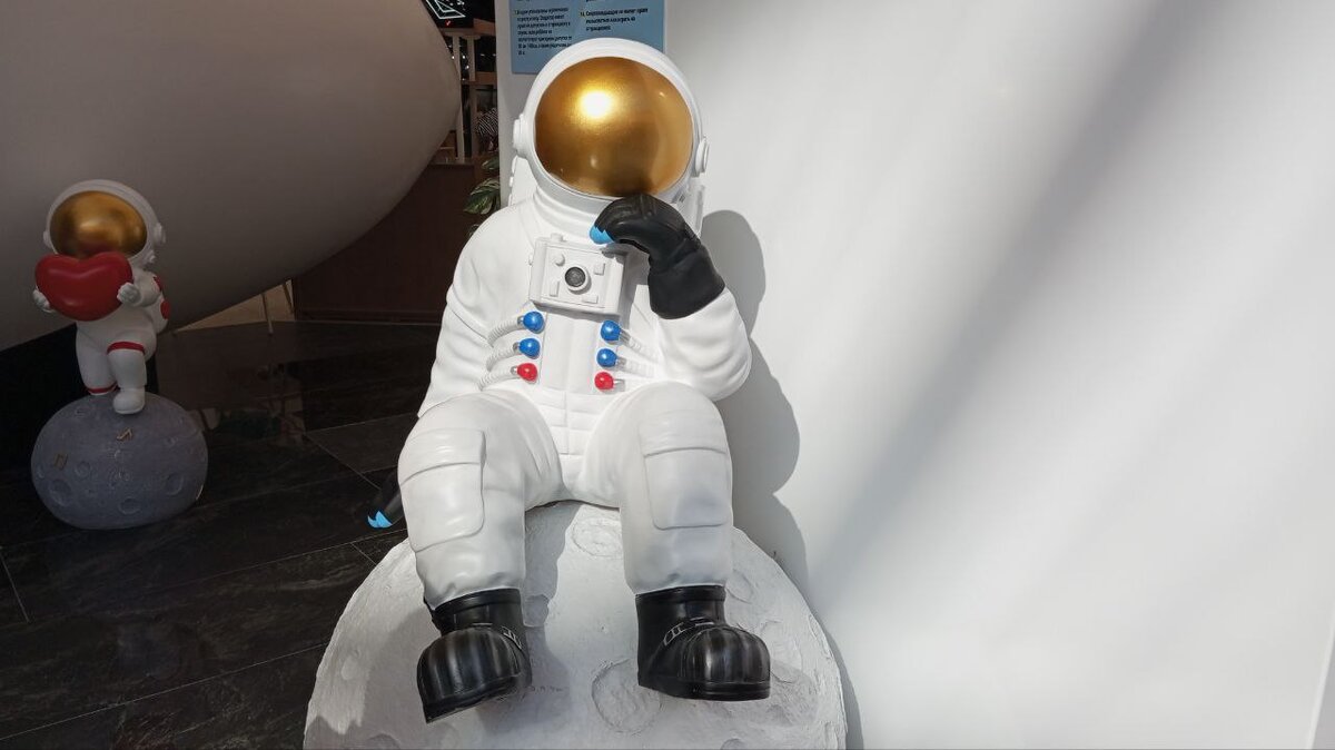 наш космонавт готов к полету