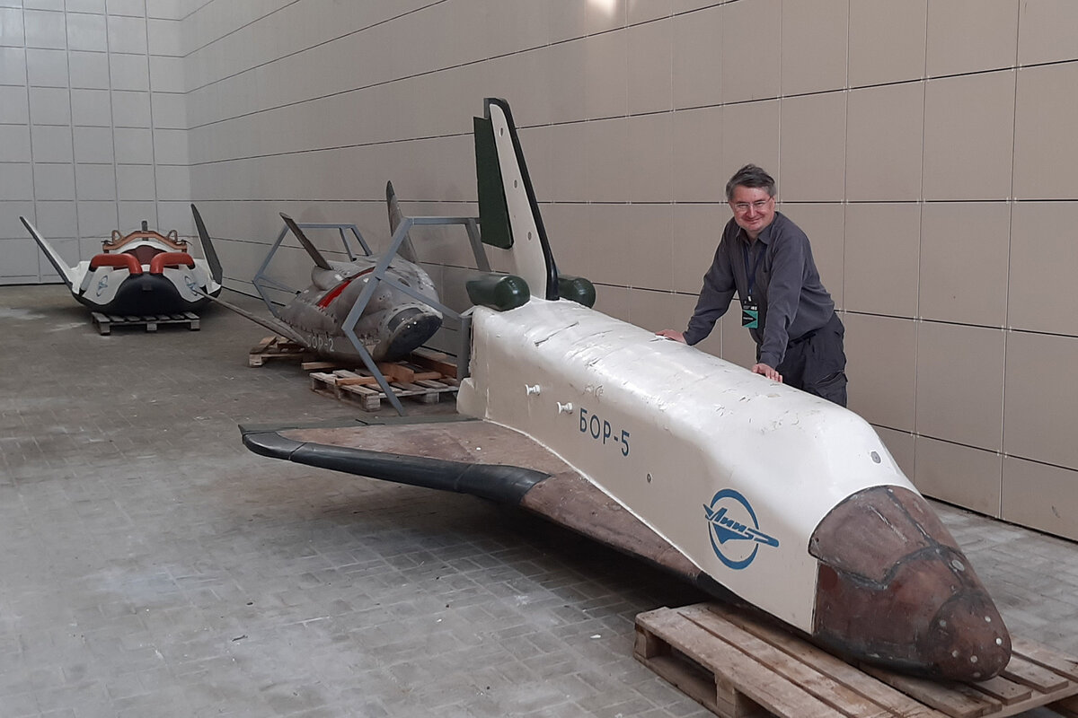 Антон Первушин в Калуге height=800px width=1200px