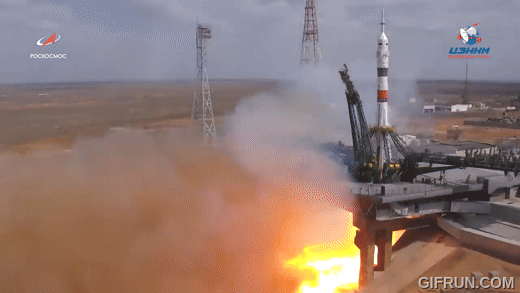 Гиф создан по видео "Запуск ТПК «Союз МС-16»" на Youtube-канале "Роскосмос ТВ".