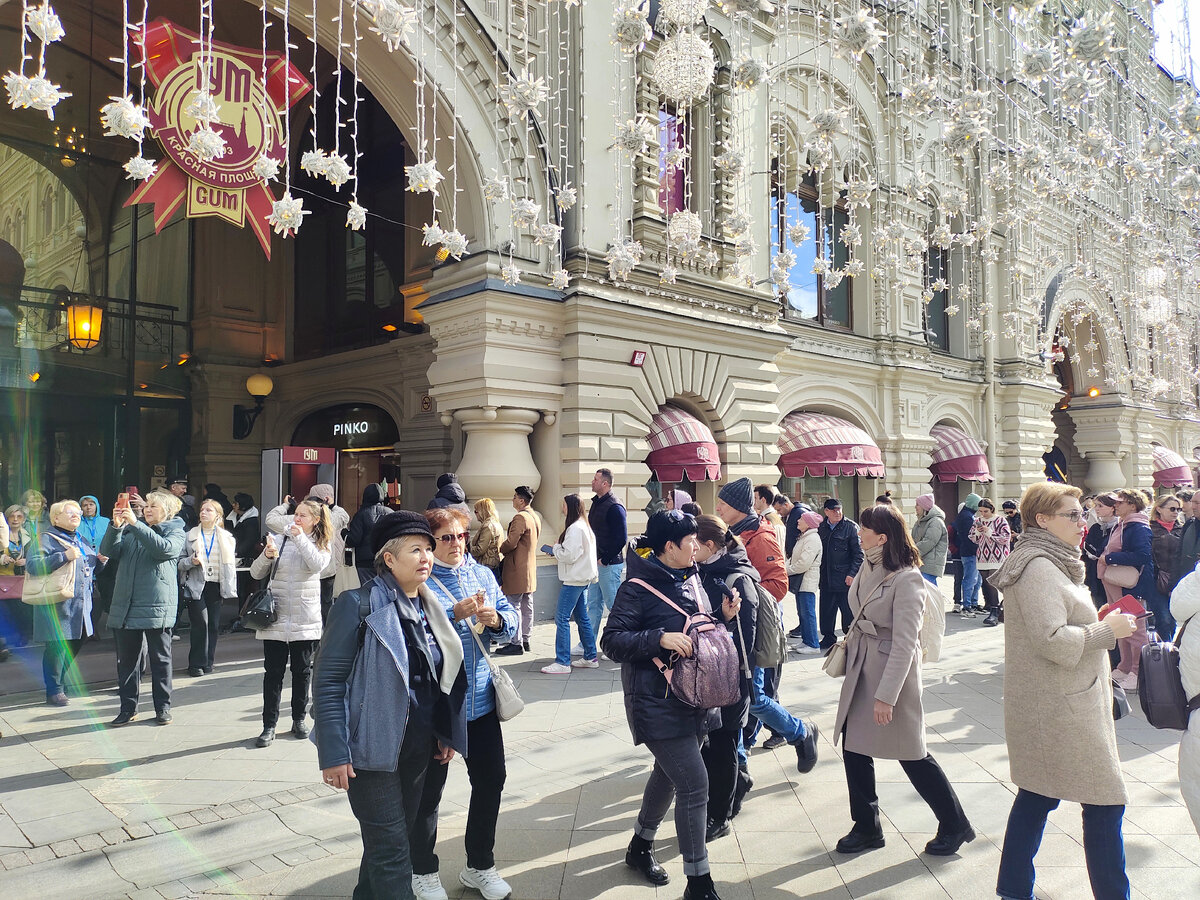 Нюансы жизни и работы в Москве для приезжих | ИСКРА | Дзен