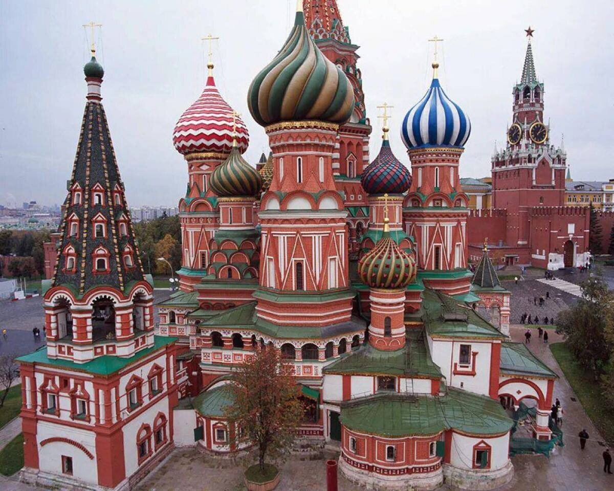 Храм Василия Блаженного в Москве.