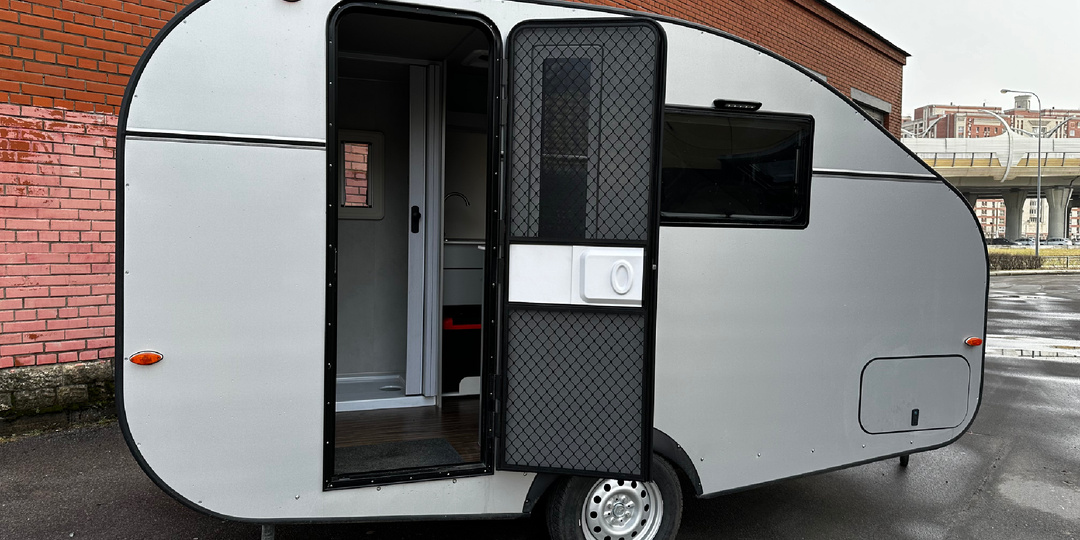 Новый доступный дом на колесах для семьи