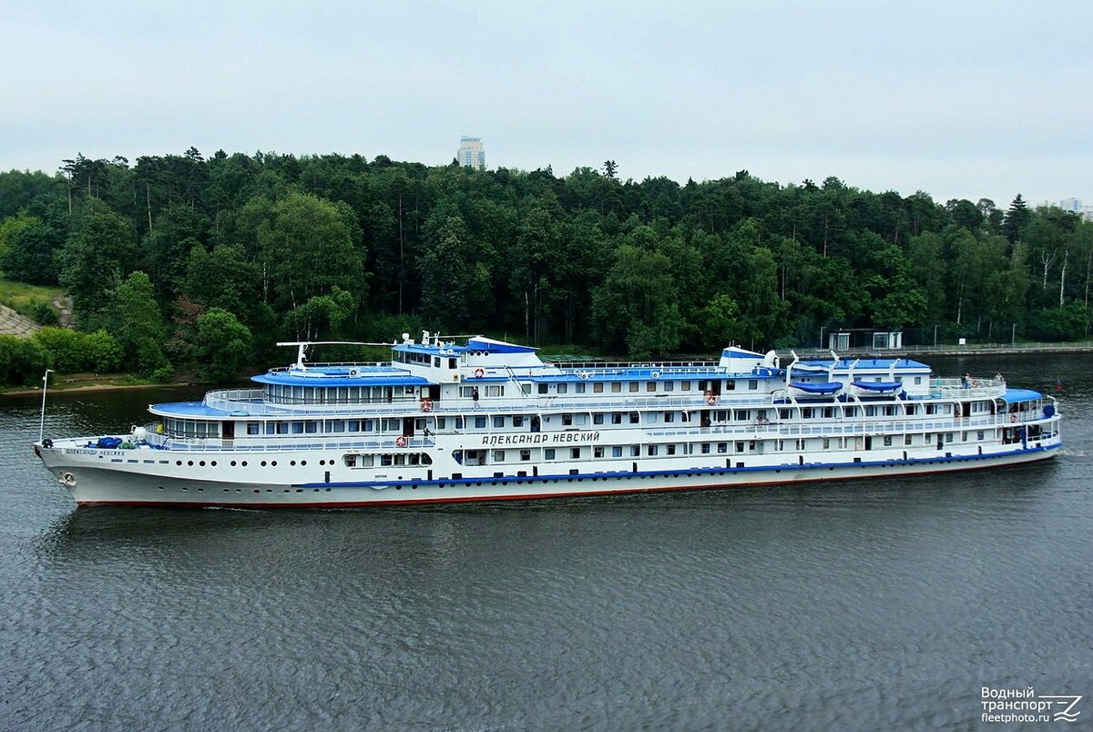 теплоход "Александр Невский"