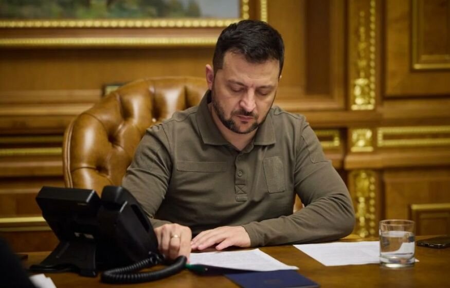    «Путин вас уничтожит!»: Зеленский решил напугать Запад истерической сказкой