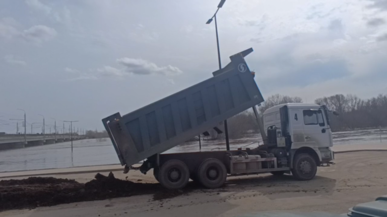    В Оренбурге на улице Черепановых делают искусственную насыпь Кристина Просвиркина