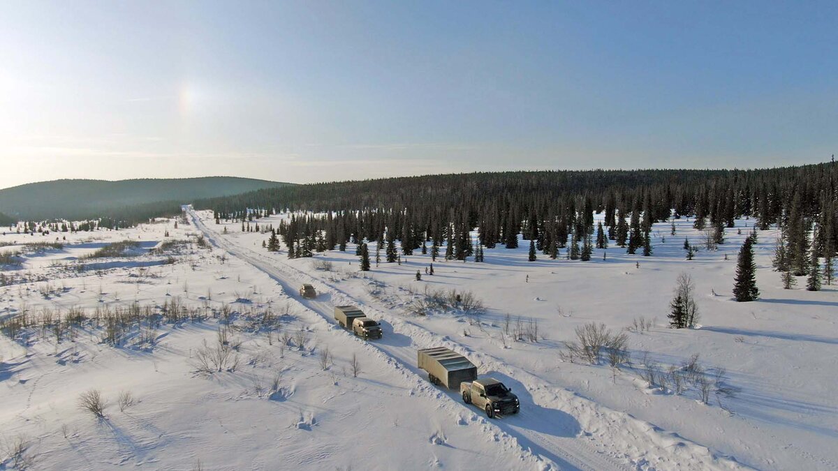 Путь от Екатеринбурга до бывшего посёлка Неройка на автомобилях занимает более 24 часов