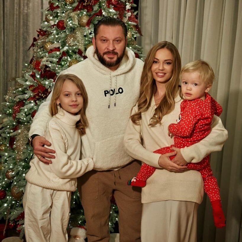    Марк Бартон очень ценит свою семью и старается уделять ей как можно больше времениСоцсети