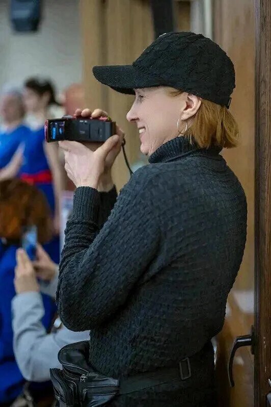 Ольга Мюнхаузен редко расстаётся с фотоаппаратом...