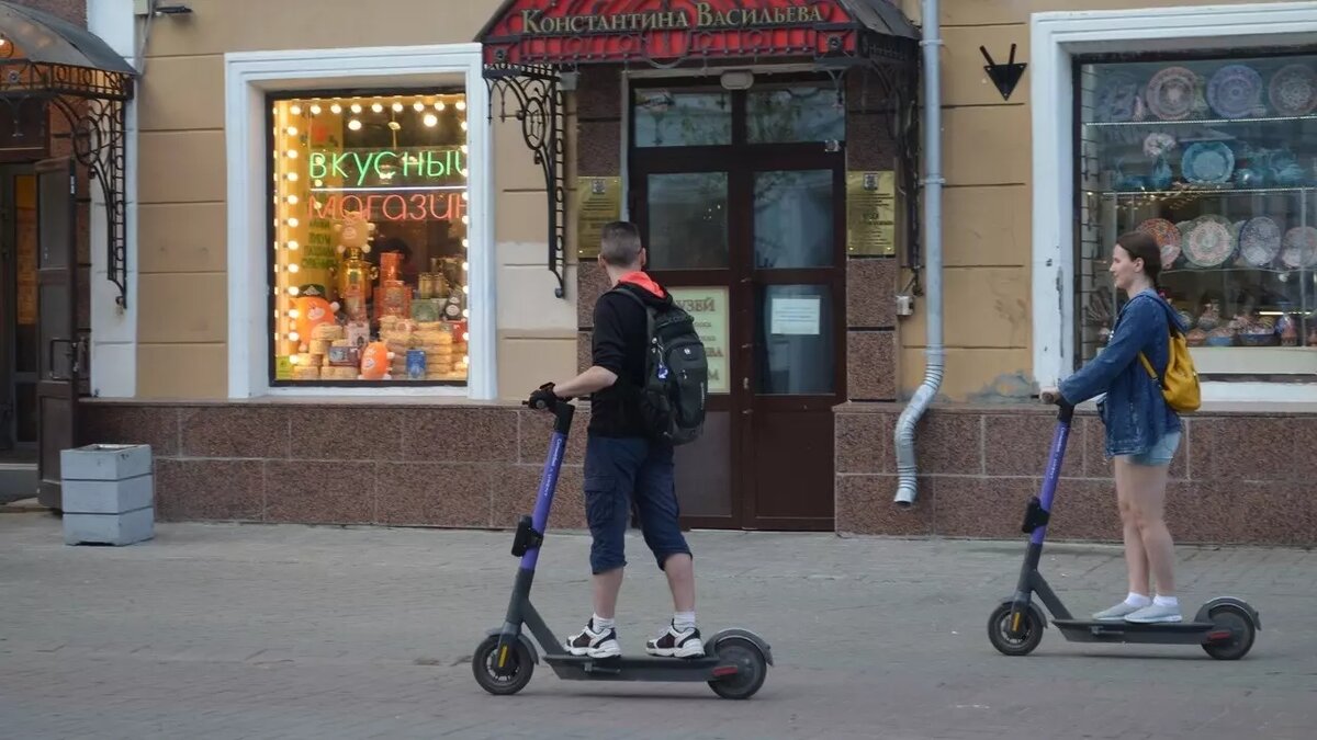     В Казани начала работать технология антитандем, выявляющая лиц, катающихся на одном электросамокате вдвоем. Подобная система уже функционирует на транспортных средствах компании Whoosh.