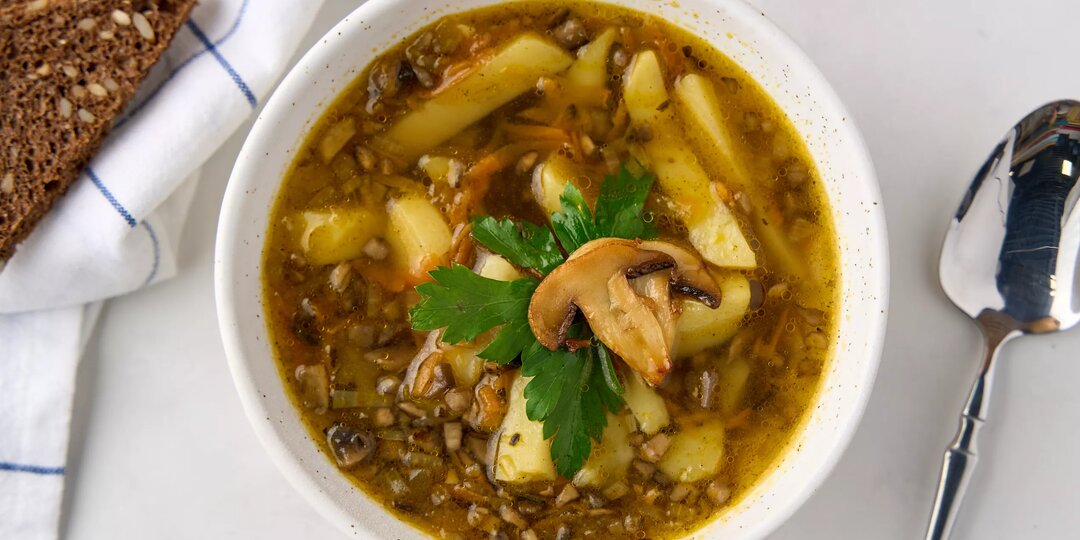 Грибной суп из шампиньонов и картофеля