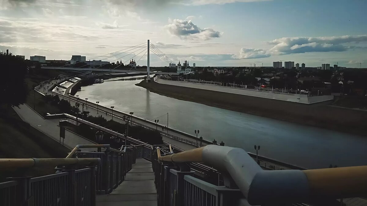     Реку Тура планируют полностью прочистить как в черте города, так и за его пределами. Практически все устье хотят избавить от древесины, мусора и других отходов. Но пока на это в области нет денег.