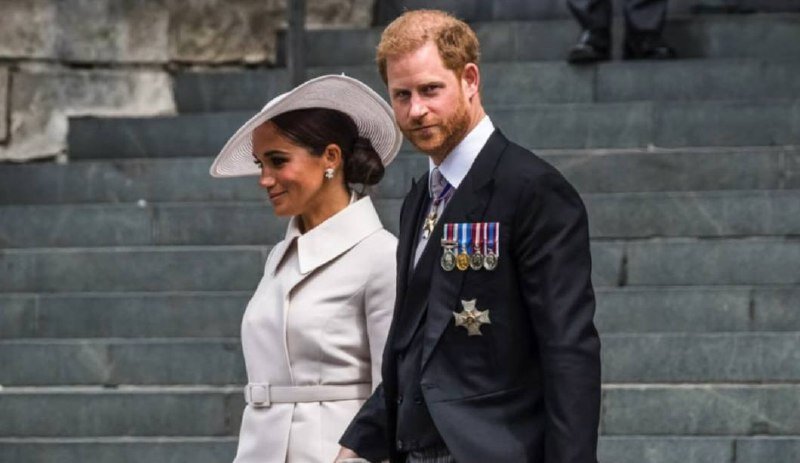 Скриншот из видео YouTube-канала blushsupreme