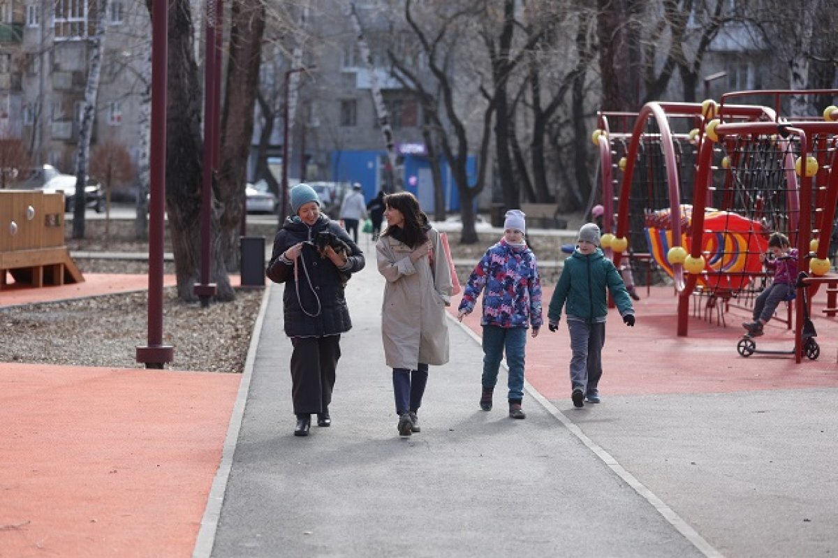    Отреставрированный парк Энгельса в Екатеринбурге вышел сухим из талой воды