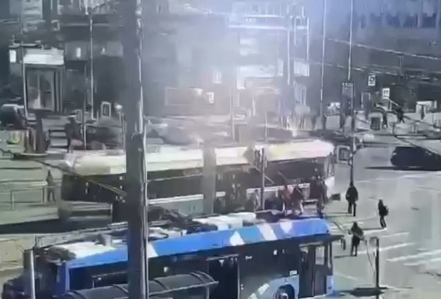    Чем известен ретротрамвай c ИИ, въехавший в толпу пешеходов в Петербурге?