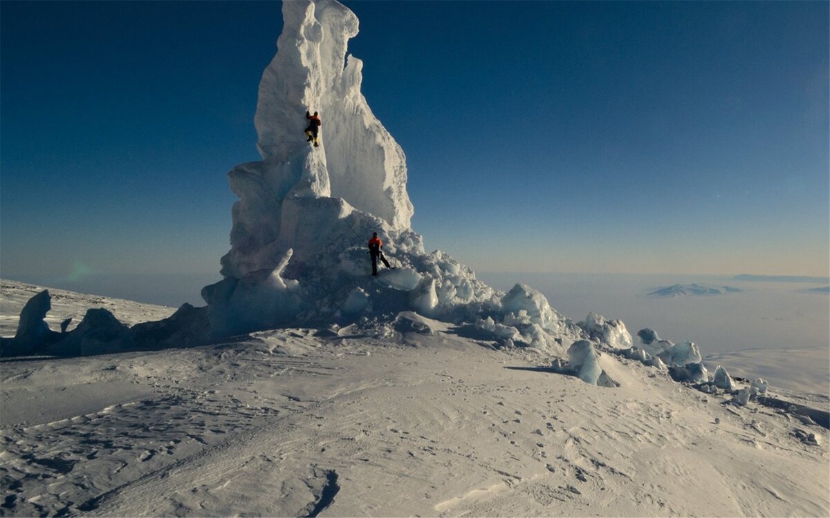 Σχεδόν κανείς δεν γνωρίζει ότι η Έκτη Ήπειρος είναι η μεγαλύτερη ηφαιστειακή περιοχή στον πλανήτη. Μόνο στη Δυτική Ανταρκτική, κρυμμένα κάτω από το πάχος του πάγου... 138 ηφαίστεια!-4