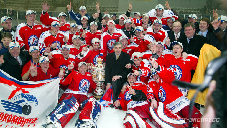    Празднование чемпионства «Локомотива» в 2003 году.Алексей Иванов архив «СЭ»