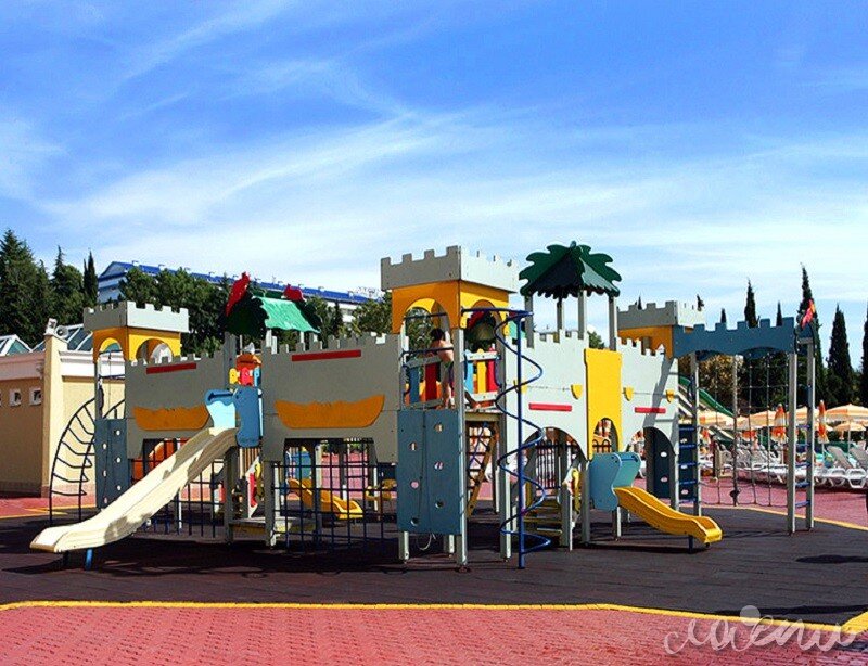 Детские площадки в Адлере.