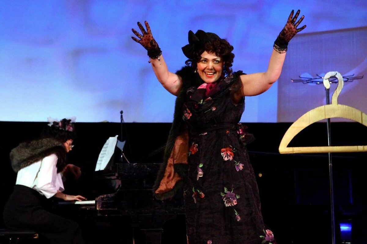 Спектакль "Прелести Культуры".