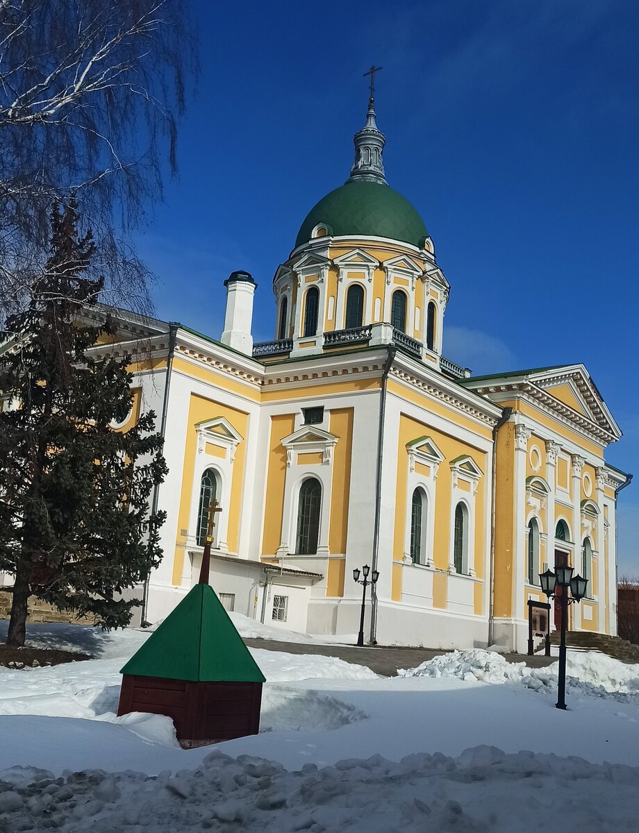Основная достопримечательность - Иоанно-Предтеченский собор в Зарайске, Зарайский Кремль
