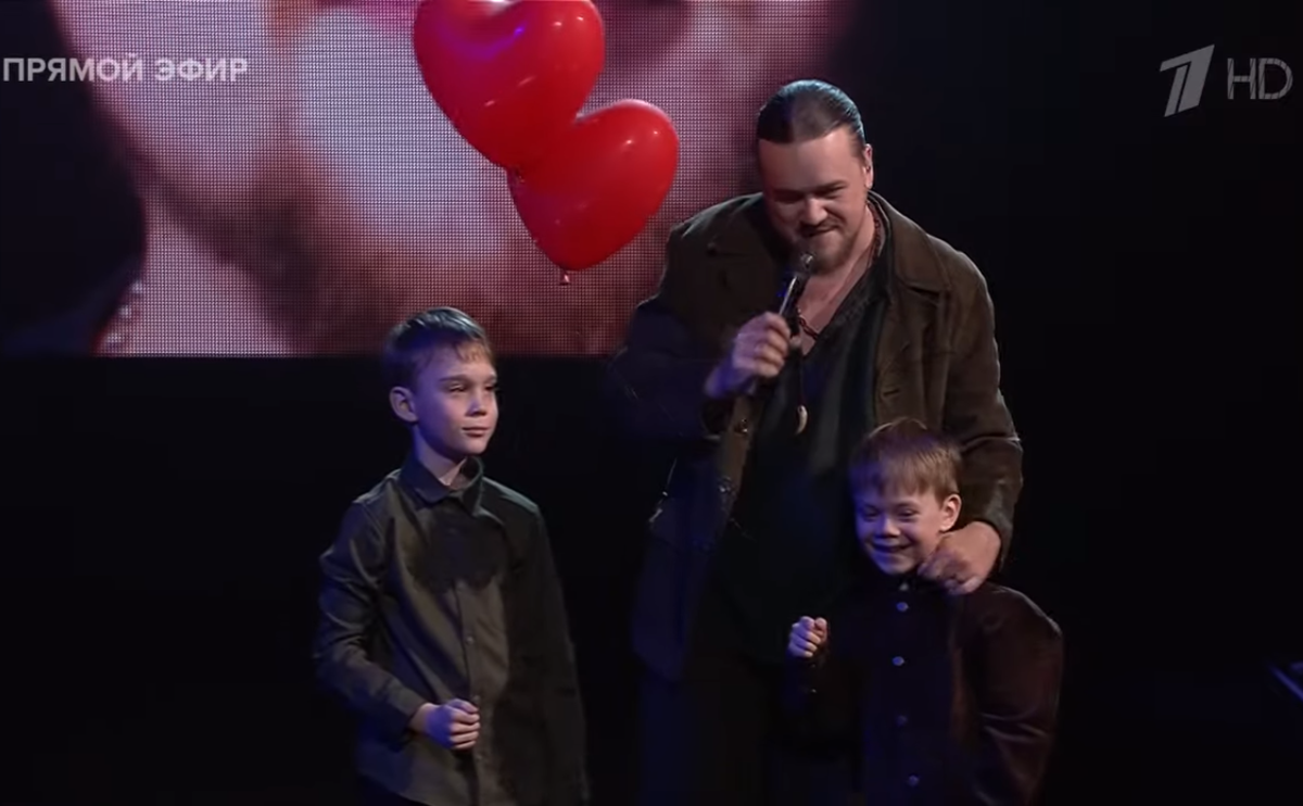 Алексей Сулима с детьми Борисом и Матвеем.