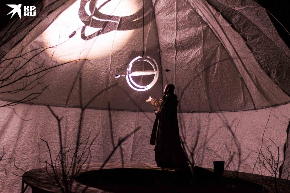    Спектакль ставят по одноименной сказке. Ольга КОСТЕНКО