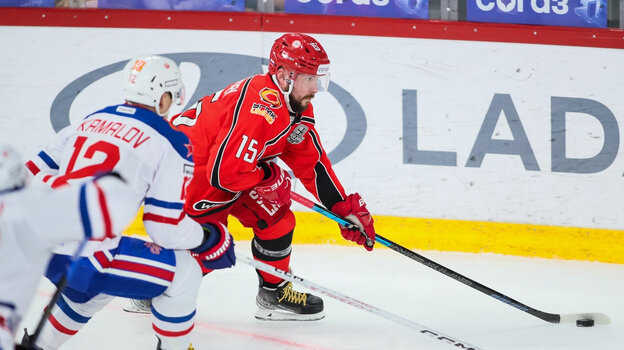    Анатолий Голышев в матче против СКА.ХК «Автомобилист»