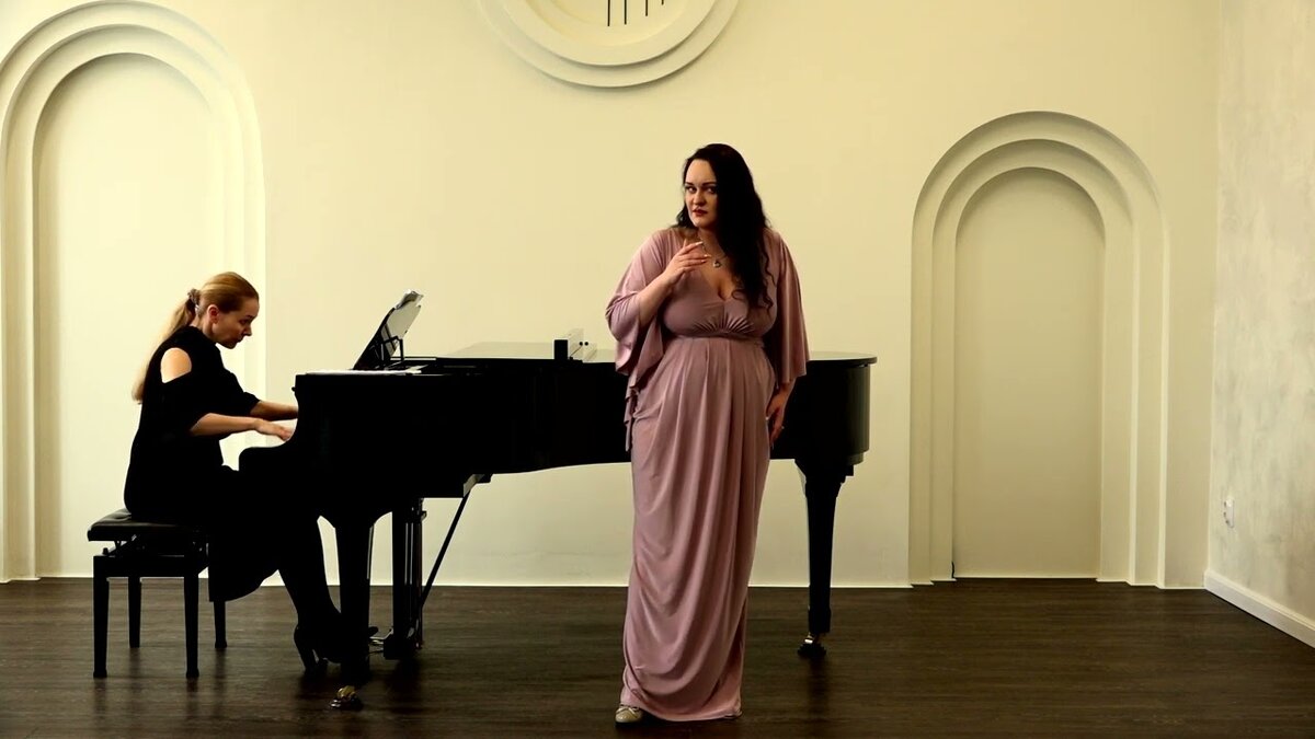 www.youtube.com/@olgamaslovasoprano