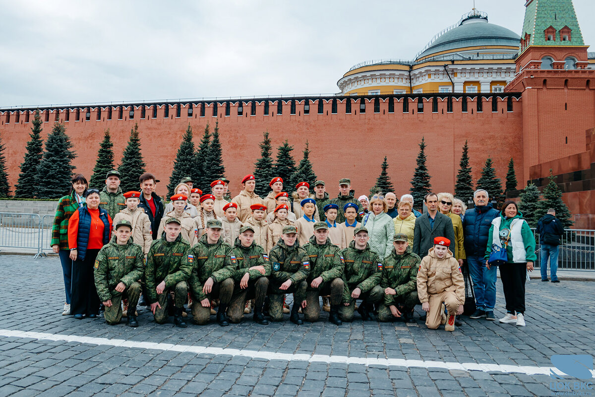 12.04.2024 г. Сегодня сотрудники и участники клубных формирований Центрального офицерского клуба Воздушно-космических сил, ветераны космических войск, космонавты Центра подготовки космонавтов имени Ю.