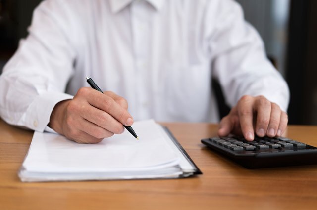    Нужно ли самозанятым подавать налоговую декларацию?