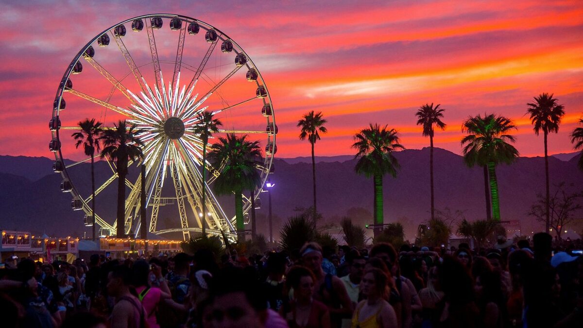   В Калифорнии стартовал музыкальный фестиваль Coachella (фото 1)