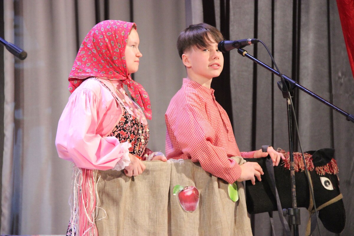 Дружная семья: «Ангарские напевы», «Крутуха» и их поклонники